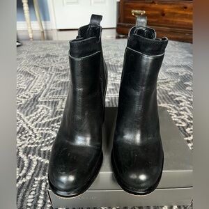 Sam Edelman Block Heel Ankle Boot - size 8